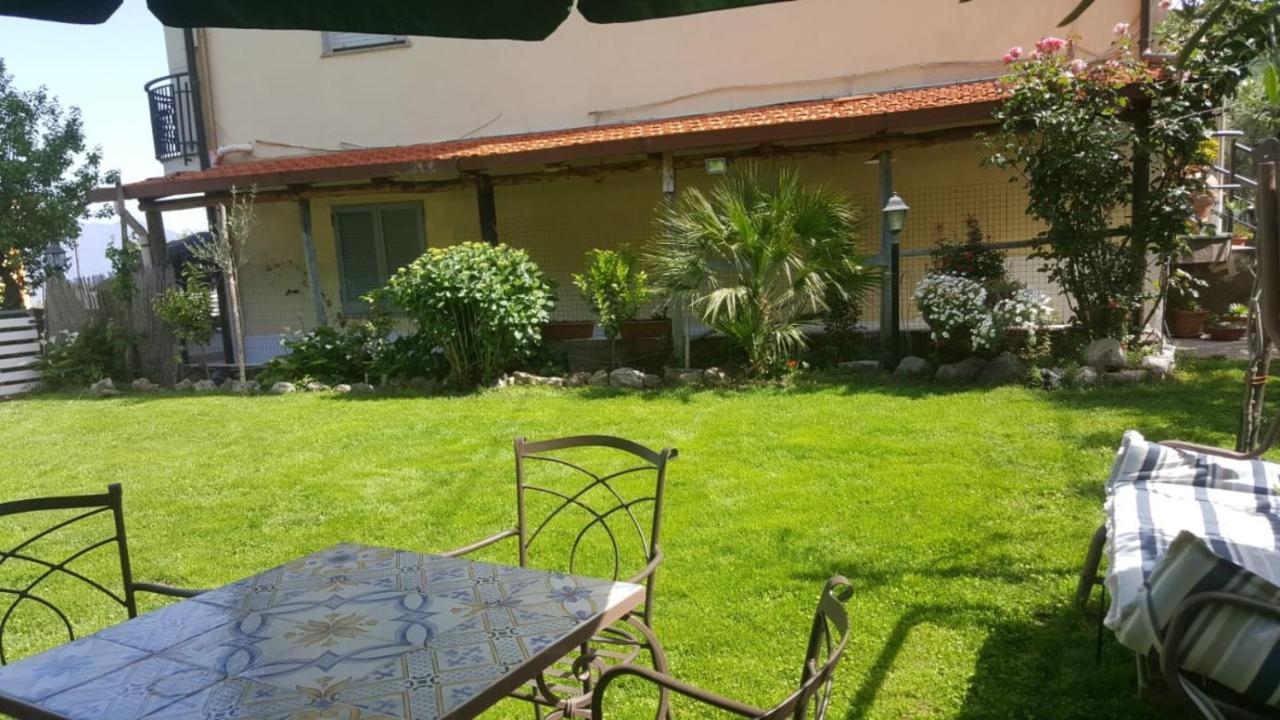 Appartamento Raffaella Pimonte Kültér fotó